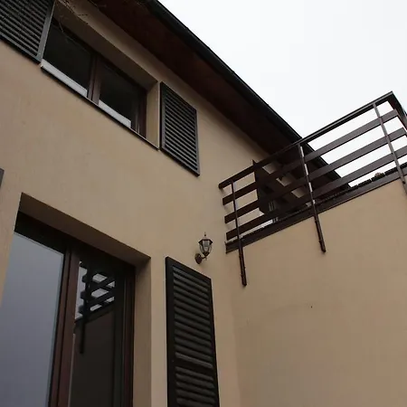 Apartman Macin 4 *